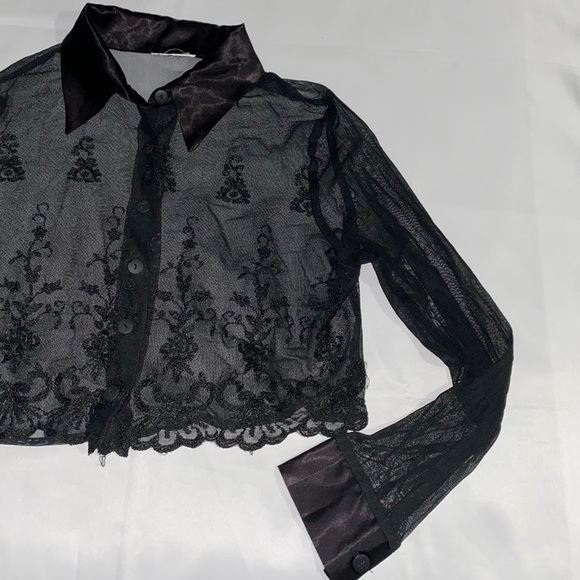 See-Thru Long Sleeve Floral Embroidered Cropped Button Down Shirt - Picture 3 of 11